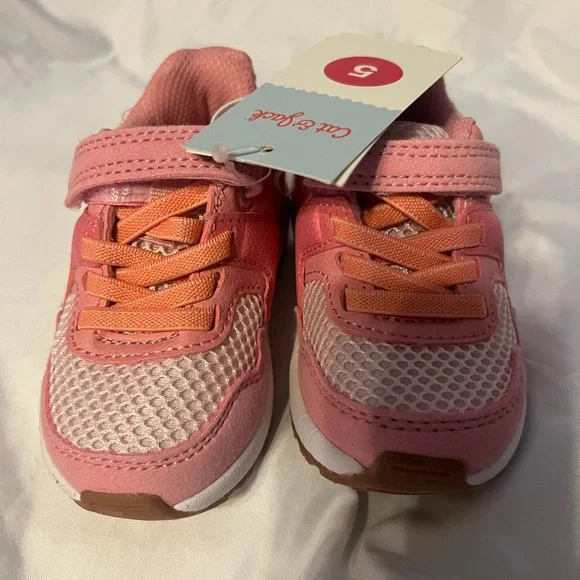 NWT Cat and Jack shoes. Size 5 toddlers. - Picture 5 of 7